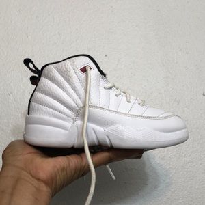 11.5 Jordon 12s good condition no hard stains, scratches or scuff marks.